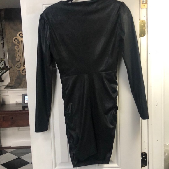 Dress - Picture 7 of 7